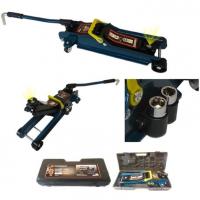 Домкрат подкатнойгидравлический 3т низкопрофильный с воротком и LEDподсветкой(hmin85мм,h max387мм,головки:17x19мм,21х23мм,ААx1.5Vвк-тенеидут)вкейсе f-t825021(rf825021)в кейсе