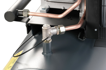 Компрессор поршневой с ременной передачей 380 В, ресивер 500 л, 1400 л/мин ncp500/1400-16