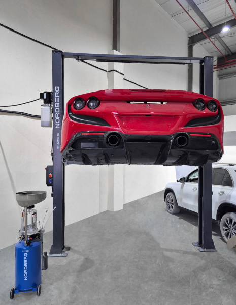 Подъемник двухстоечный 4 т, верхняя синхронизация, с электростопорами, H=4 м, 380 В, серый n4120h1e-4g