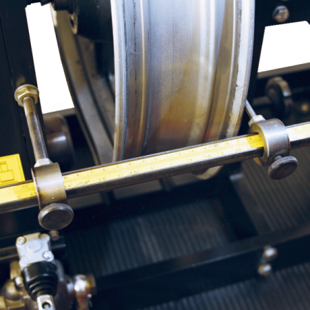 Стенд для правки дисков Лидер (ДПМ8.0.000Д-220 СБ) мото (220В) лидер 220