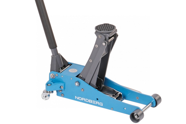 Домкрат подкатной алюминиевый, 2 т n32021e