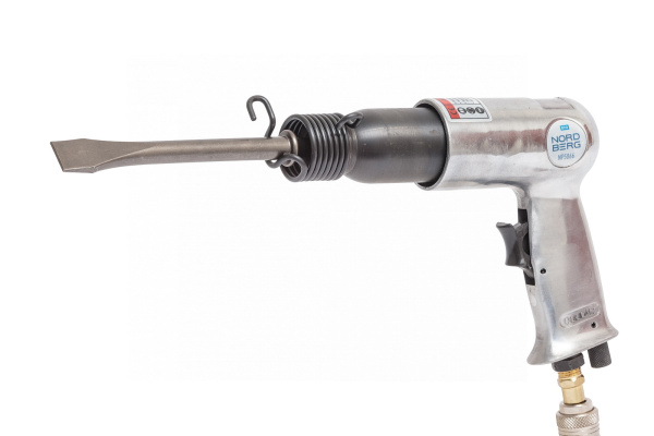 Пневматическое зубило 190 мм с комплектом насадок в кейсе nordberg eco np5066k