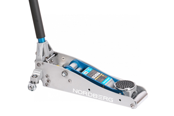 Домкрат подкатной алюминиевый в сумке, 1,5 т n32015