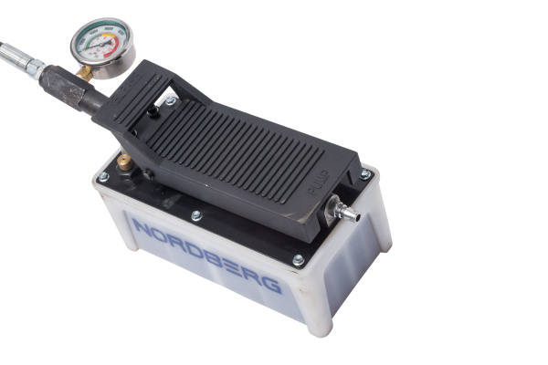 Насос пневмогидравлический для стапеля NORDBERG BAS12 000001801