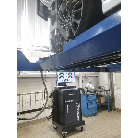 Стенд сход-развал 3D, 2 камеры х5Мп, электр. лифт, захваты 12”-24”, компакт. антиблик.,Eqtree™, PL-V3D-Lift 206750