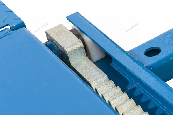 Подъемник ножничный электрогидравлический, 3 т, 220 В, без функции аварийного опускания 633s-3t