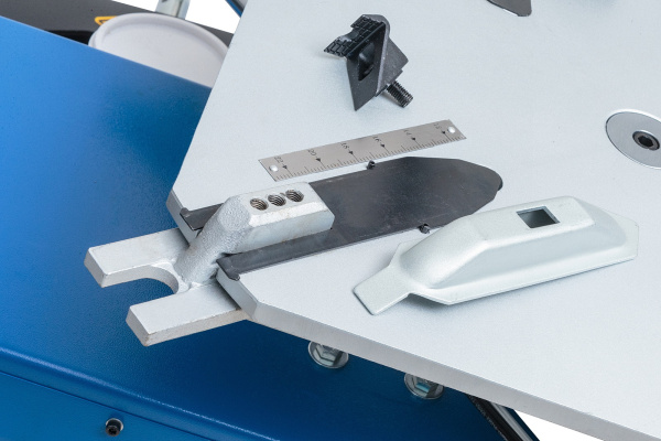 Станок шиномонтажный полуавтомат, односкоростной, 220 В, синий 4639,5 (220в)