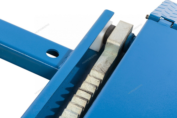 Подъемник ножничный электрогидравлический, 3 т, 220 В, без функции аварийного опускания 633s-3t