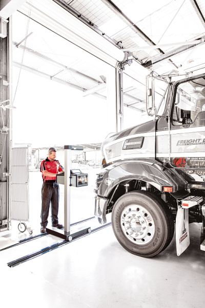 Прибор проверки и регулировки света фар оптико-электронный для грузовых автомобилей, MAHA, MLT 3000 LKW 196875