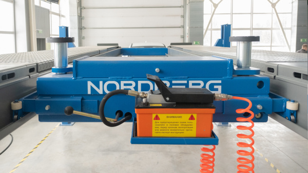 Траверса пневмогидравлическая 3.2 т для подъемника 4465B, синяя n433ba