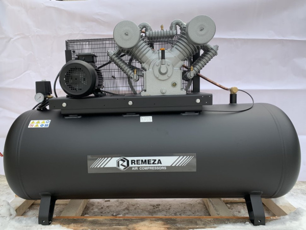 Компрессор поршневой 500.LT100 REMEZA (Белоруссия): 1400 л/мин., 10 бар, ресивер 500 л., 7,5 кВт, 380В, габариты без упак. 2000x615x1250 мм, 340 кг. сб4/ф-500.lt100