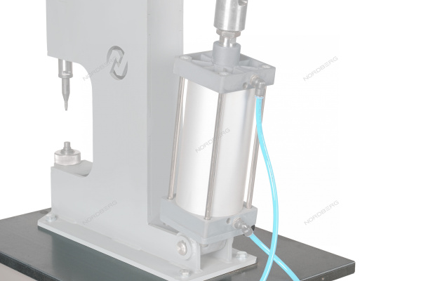 Тумба станка для заклепки тормозных колодок NR8P и NR8PM mml0