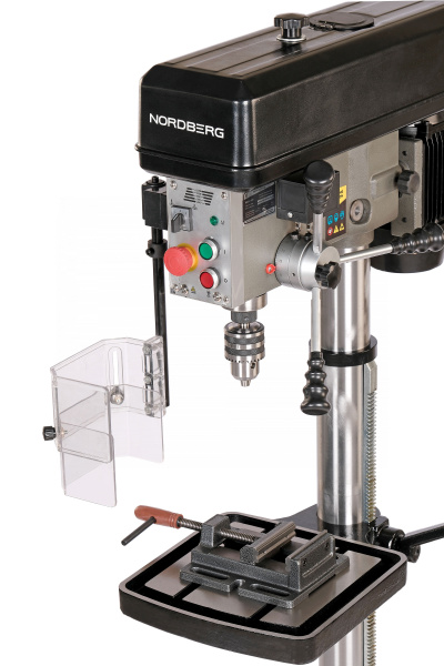 Станок сверлильный профессиональный (750 Вт, 25 мм, 5 скоростей, нарезание резьбы, тиски) nd25116p