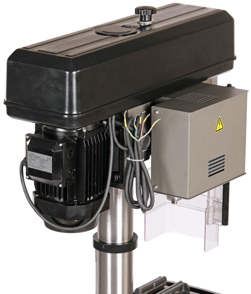 Станок сверлильный профессиональный (750 Вт, 25 мм, вариатор скорости, нарезание резьбы, тиски) nd25116pv