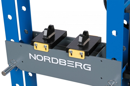 Пресс гидравлический, 30 т, пневмопривод n3630a