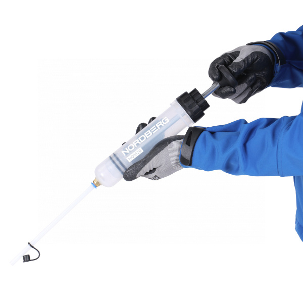 Шприц для заливки масла пластиковый с комплектом насадок, 200 мл no1520