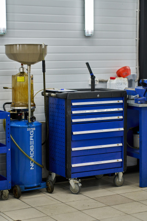 Тележка инструментальная, 6 выдвижных ящиков, синяя t6n(b)