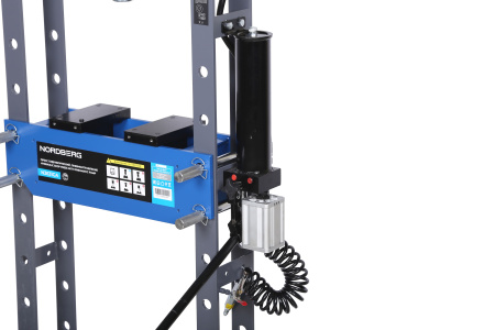 Пресс гидравлический, 30 т, пневмопривод n3631ga