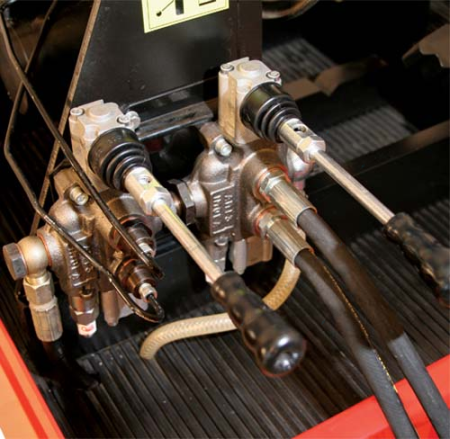 Стенд для правки дисков Лидер (ДПМ8.0.000Д-220 СБ) мото (220В) лидер 220