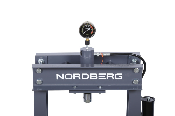 Пресс гидравлический, 30 т, пневмопривод n3631gal