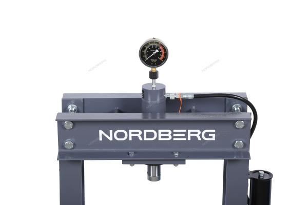 Гидравлический пресс, 30 т, пневмопривод n3631gal