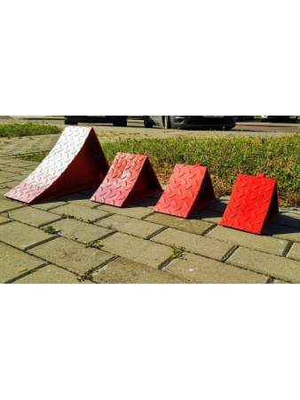 Противооткатный упор StrongBel для шин диаметром 1600 мм., до 40 тонн upor_1600