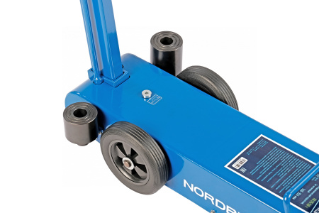 Домкрат пневмогидравлический подкатной трехштоковый, 10/25/50 т n33601