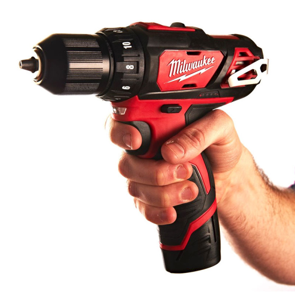 Аккумуляторная дрель-шуруповерт M12 BDD-202С, Milwaukee, 4933441915 197688